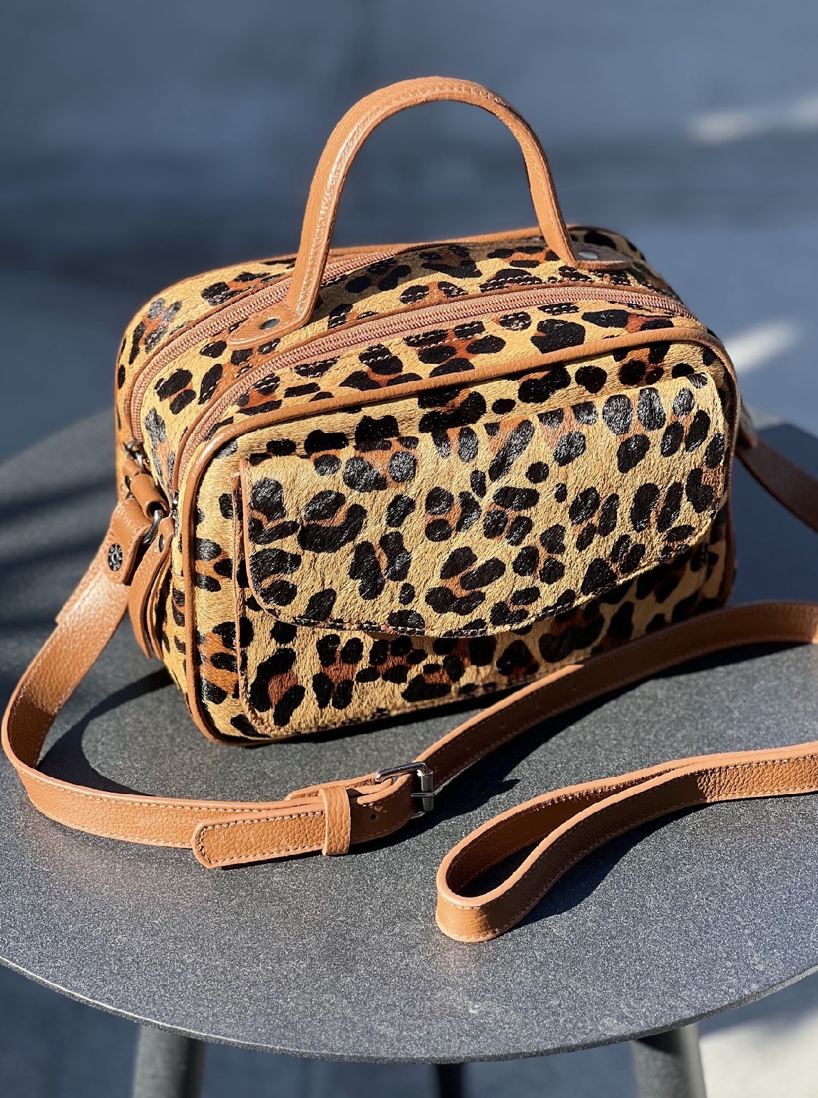 bolsa de couro baú feminina onça animal print - Manuela