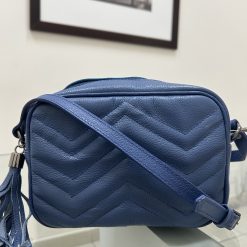 Bolsa transversal em couro zig zag Azul Denim